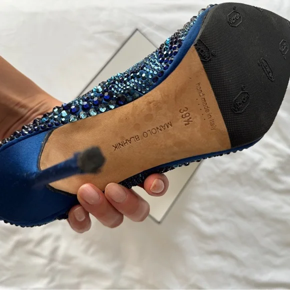 Gently Used Manolo Blahnik BB blue Satin Swarovski Embellished Crystal Pumps 9.5 - Picture 8 of 9